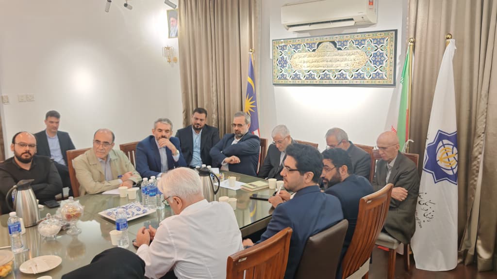 Cultural commission intimate meeting with Iranians 